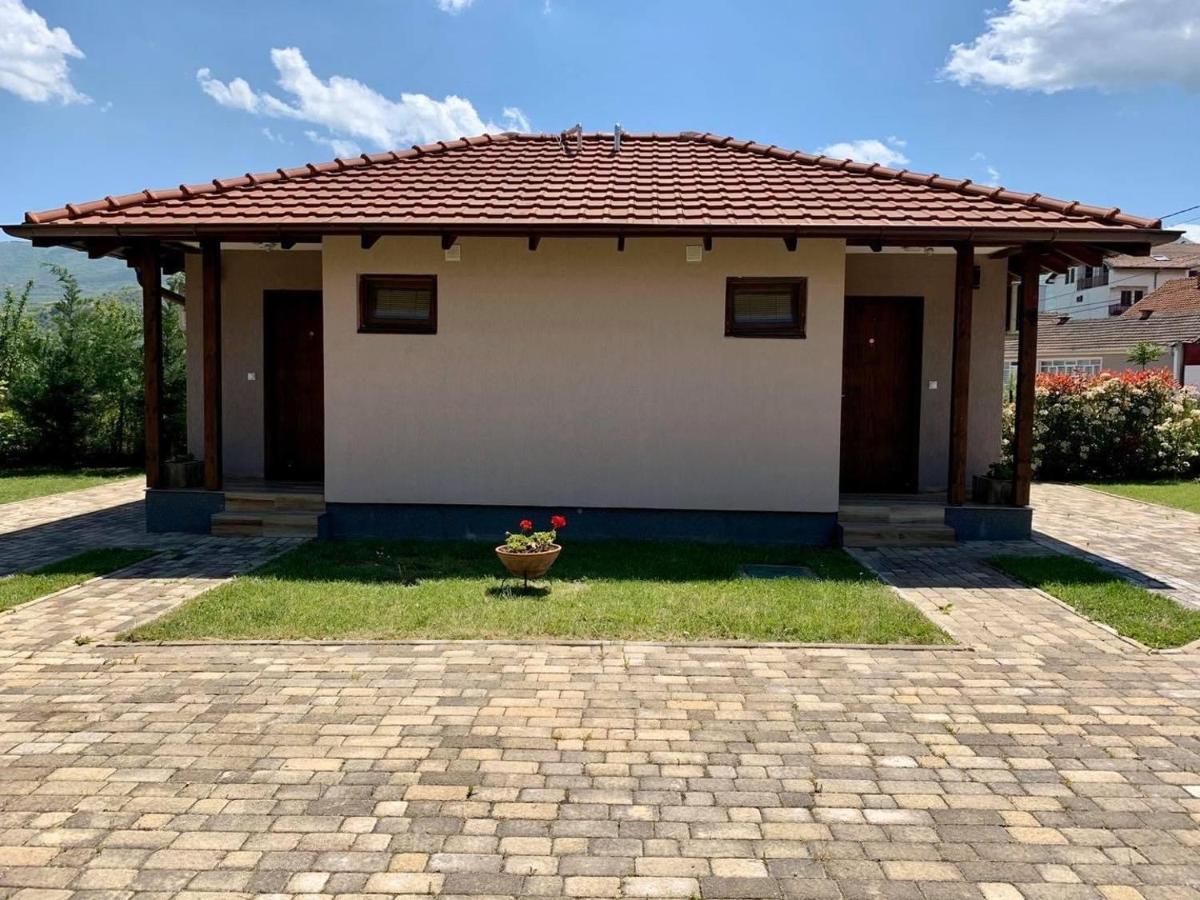 Konak Nestor Bungalows 斯科普里 外观 照片